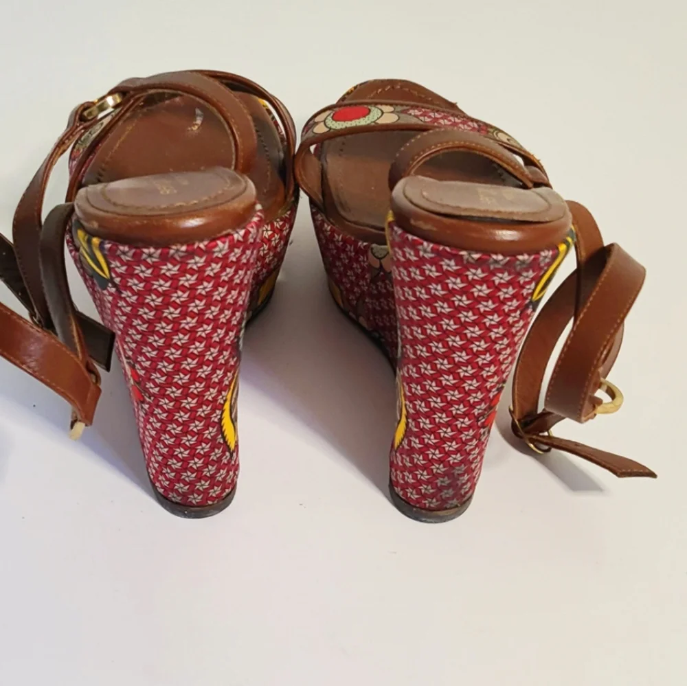 Sergio Rossi  Burgundy redish leather wedge, clasp around the ankles..size‎ 36.5